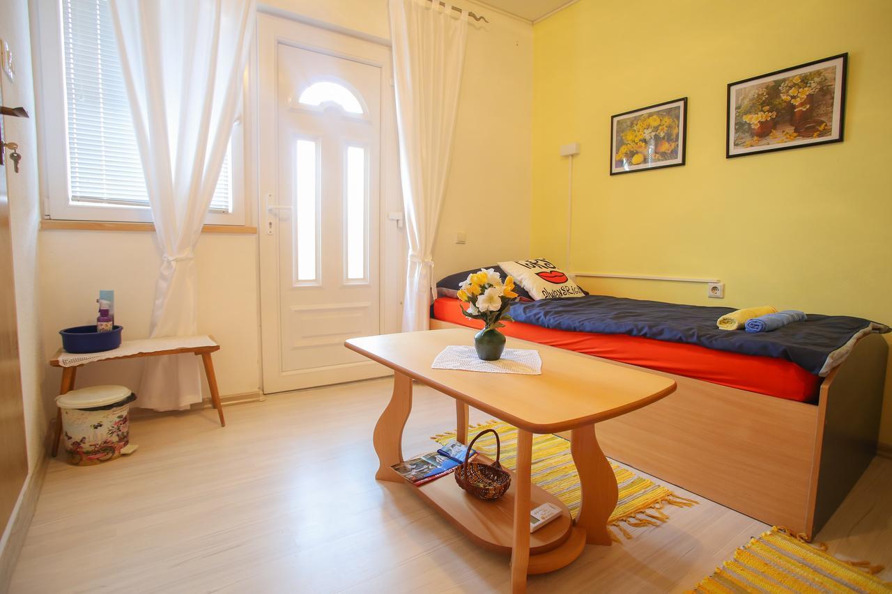 Guesthouse Adi Μόσταρ Εξωτερικό φωτογραφία