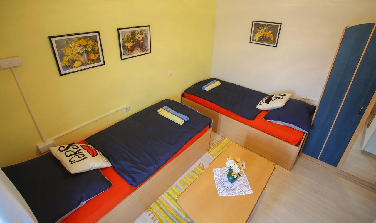 Guesthouse Adi Μόσταρ Εξωτερικό φωτογραφία